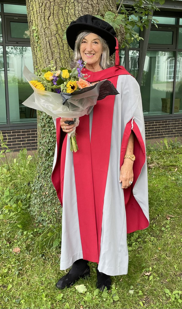 CumbriaEnglish's tweet image. A very special afternoon celebrating the graduation of Patti Leino, whose brilliant PhD was supervised by Professor Robert Williams and @DrPennyBradshaw
Congratulations Dr Leino! 🎓💐 cumbria.ac.uk/research/centr…