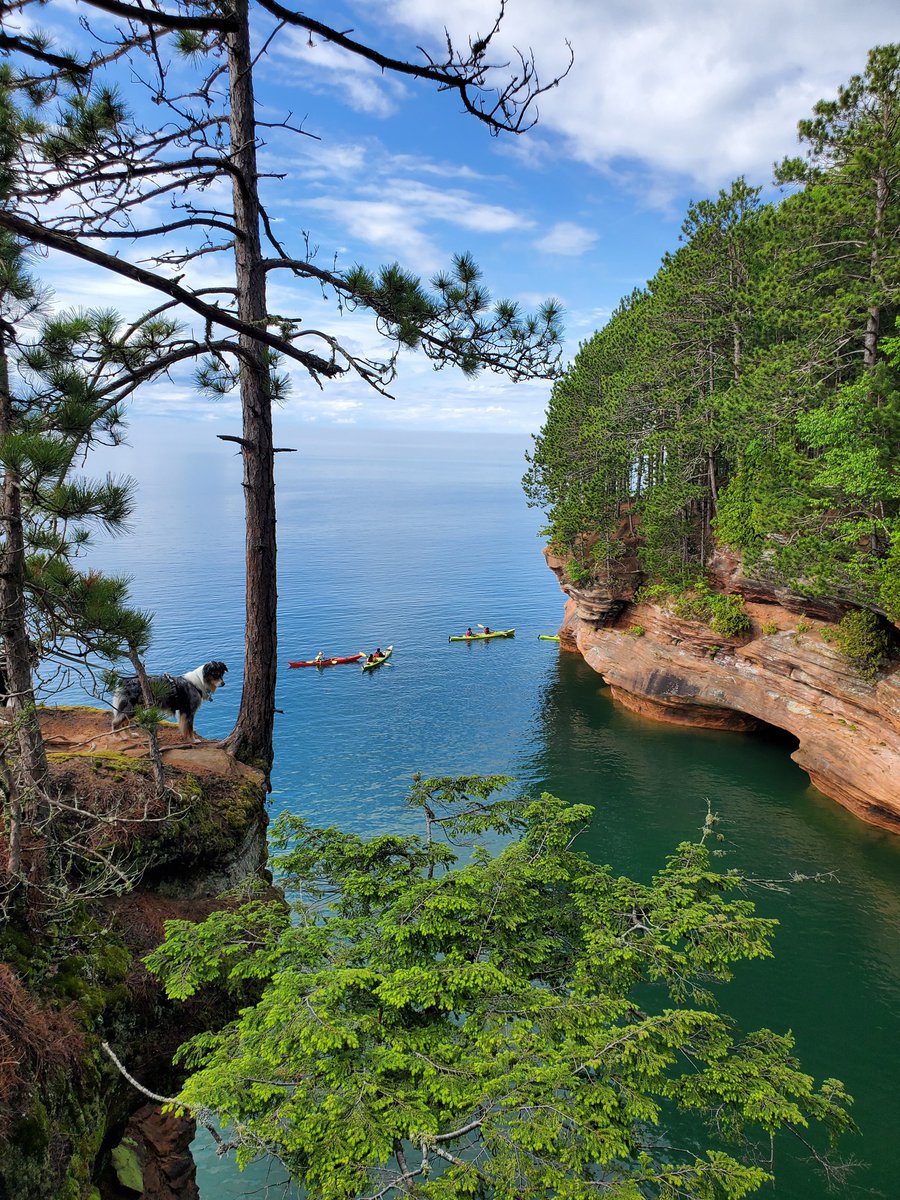 SpectrumNews1WI's tweet image. PHOTO OF THE DAY: Enjoying some "barks" and recreation during the "dog" days of summer.
📍: Apostle Islands Sea Caves, Bayfield, Wis.
📸: Christian Weeks