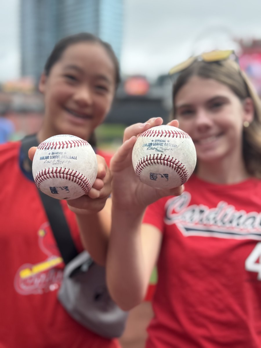ShrinersStLouis's tweet image. Shriners Day at the Ballpark was a grand slam! ⚾❤️
On Saturday, patient ambassadors Harper and Sydney hit the Busch Stadium field with local Shriner leadership. Together, they watched the Cardinals warm up before the big game. 🐦🎉
#ShrinersChildrens #Cardinals #Fredbird