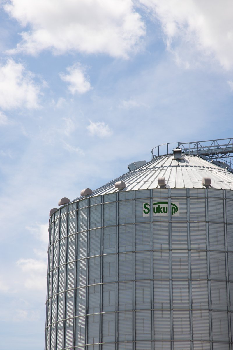 That Midwest sky + Sukup steel = peace.

📍Manning Ag Service
#TeamSukup #Midwest