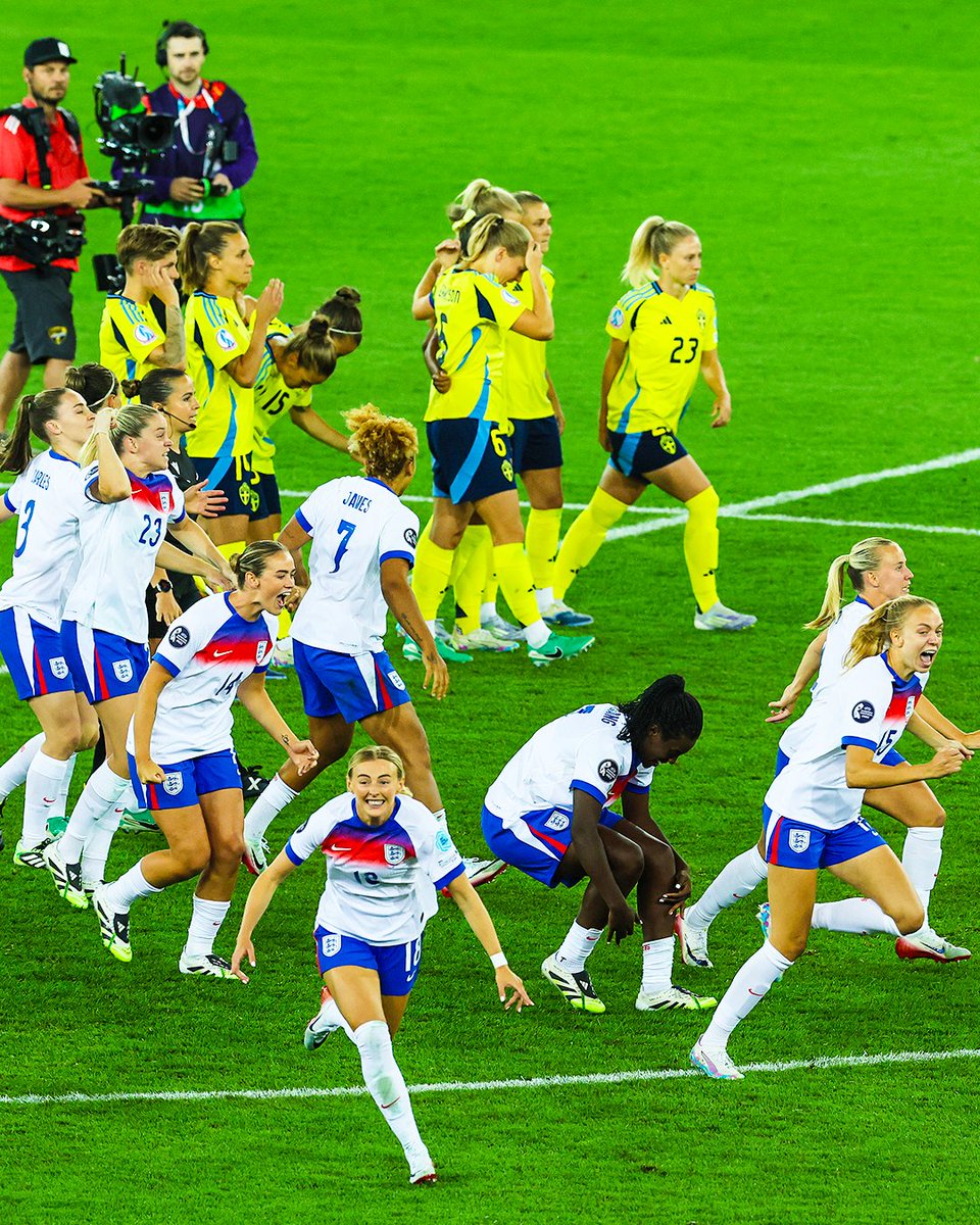There were clutch saves. 

There were big misses. 

Sweden 𝐭𝐰𝐢𝐜𝐞 had chances to send England home. 

That shootout was an adventure 🎢