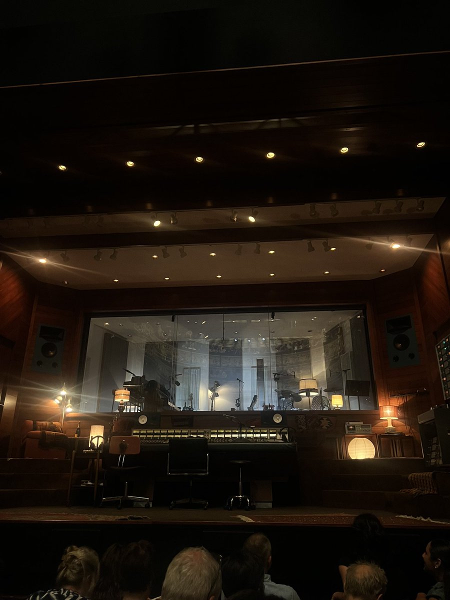 Loved <a href="/StereophonicLDN/">Stereophonic: Live in the West End</a> - the perfect play for people like me who enjoys reading books about your favourite bands splitting up. Incredible script, fab performances, and such a smart sound and scenic design.