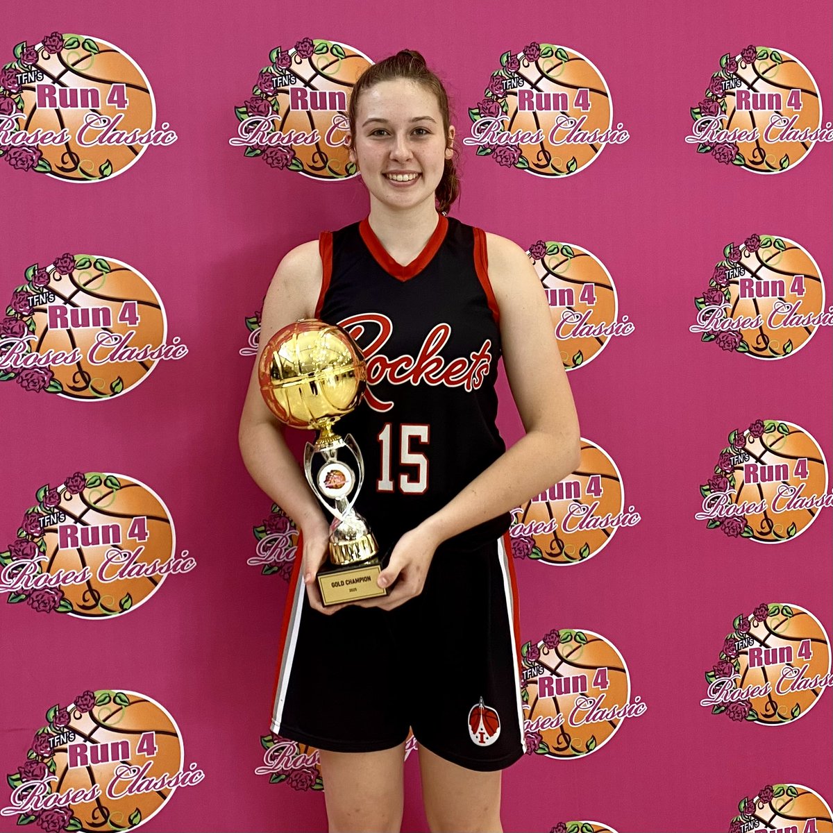 Had a great week at Run4Roses Classic and Championships in Louisville! It was fun playing against tough competition! We went 7-1 overall, won the Classic going 4-1 and went 3-0 at the Championships! 
<a href="/il_RocketsGBB/">il.rockets.GBB</a> <a href="/TFNsRun4Roses/">TFN's Run 4 Roses</a>