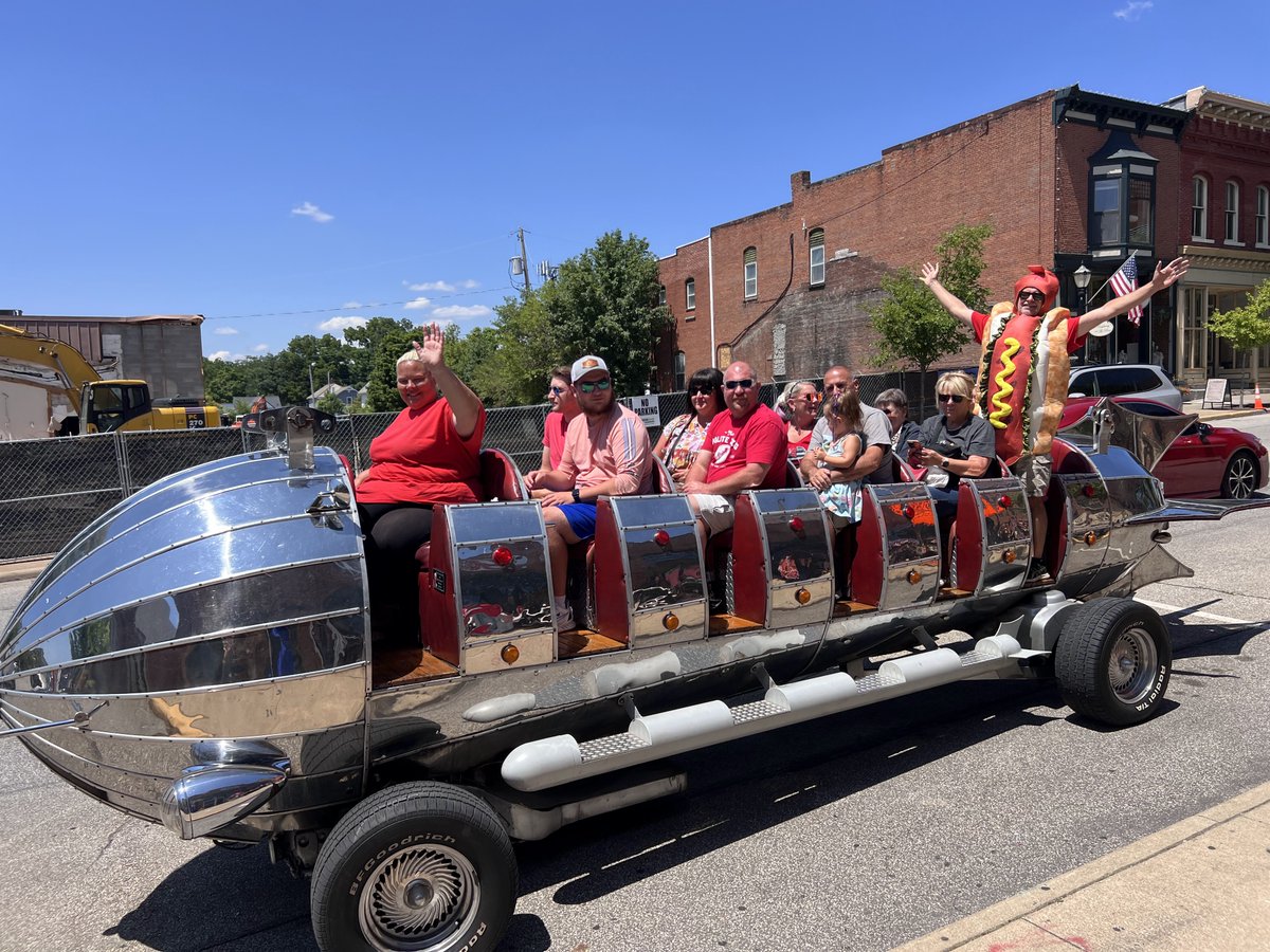 CastleNoel's tweet image. Tickets: ow.ly/ypcF50Wru0P HOTTEST #ChristmasinJuly #RocketRide tickets just ADDED!! Don’t miss out on the ultimate festive fun—tickets fly like the car… real fast! #CastleNoel Tours also available (separate purchase)! #ChristmasInJuly #RocketRideMagic
