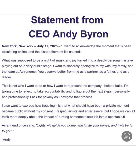 SS_Bangers's tweet image. Dude went from taking accountability for his actions into playing the victim while cheating on his wife in a public setting 😂🤣🤡🤡