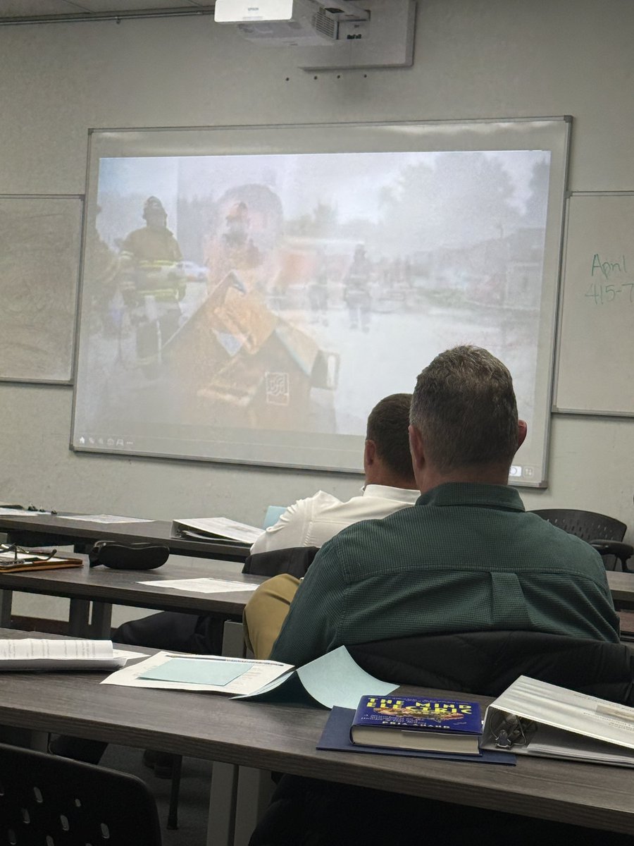 SFFDPIO's tweet image. The SFFD/SFPD Law Enforcement Fireground Training and Safety Program outlines the roles and responsibilities of law enforcement officers responding to and managing fire scenes. This program integrates modern fire behavior research with the necessary actions for arriving law…
