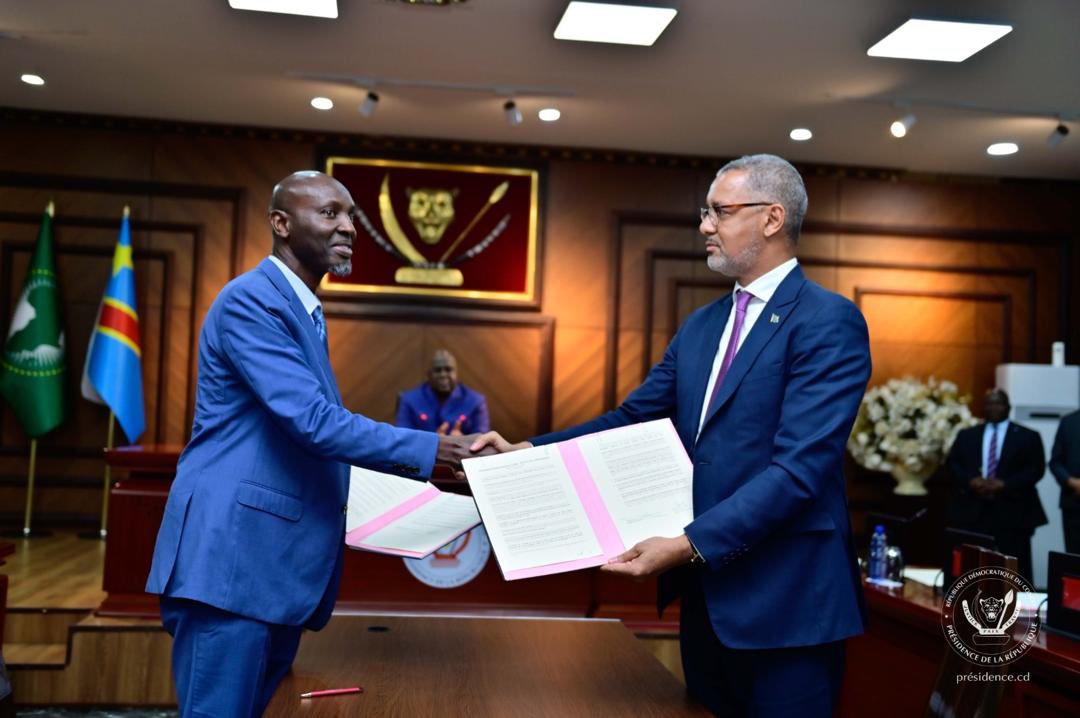 Presidence_RDC's tweet image. Ce jeudi à la Cité de l’Union africaine, le Chef de l’État Félix Tshisekedi a présidé la cérémonie de signature d’un accord de principe entre le gouvernement congolais et l’entreprise américaine Kobold Metals sur l’exploration minière en République Démocratique du Congo (RDC).…