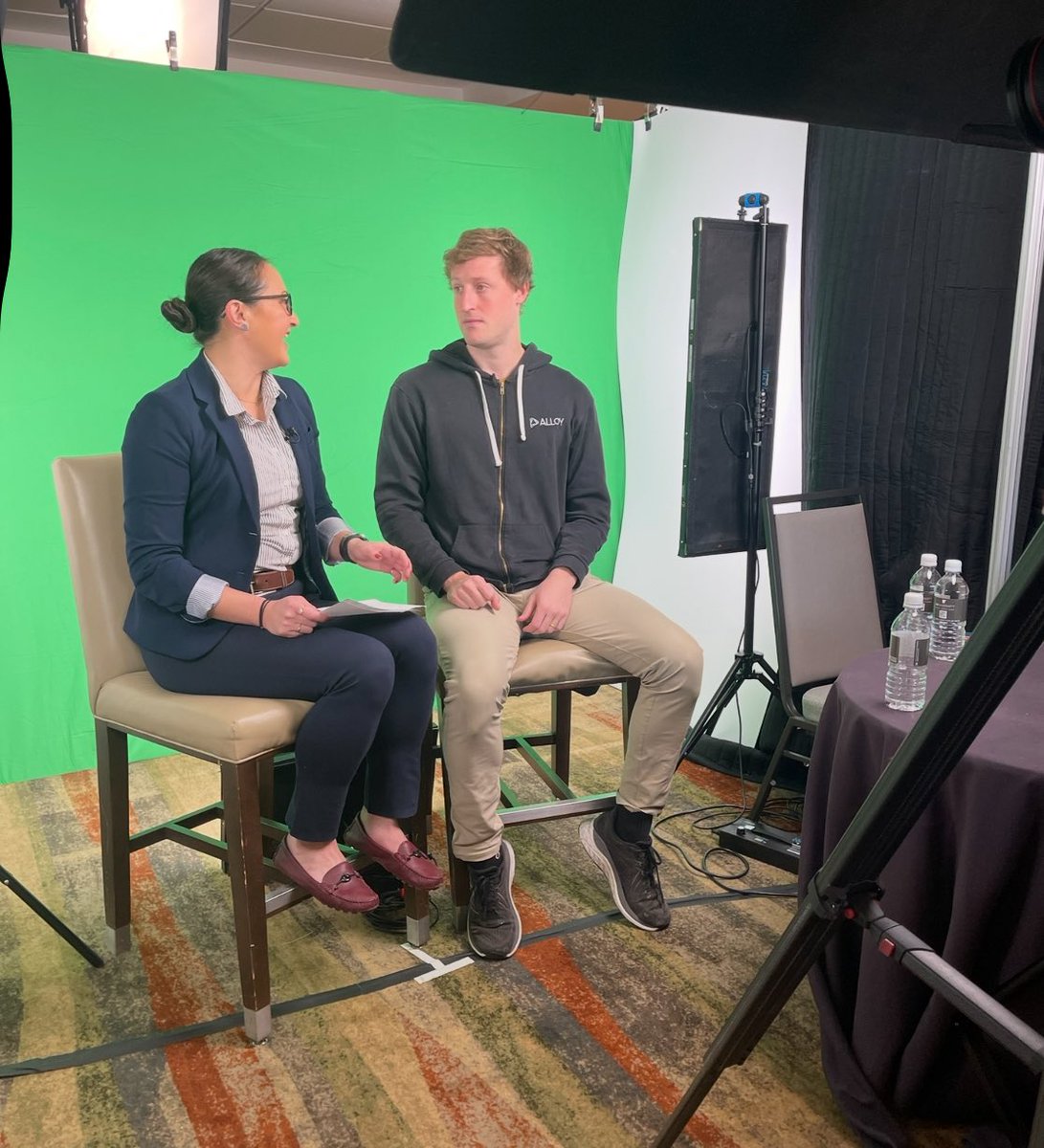 Kiah Lau Haslett is a bank reporter (she/her) tweet media