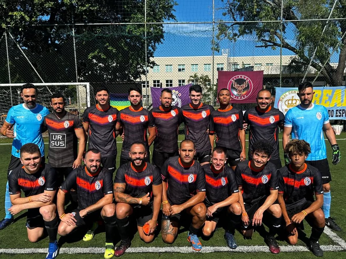 natus_fc's tweet photo. Um #TBT da Etapa Sudeste da Ligay em 2024 no Rio de Janeiro.
Relembrar momentos é reconhecer a nossa história!
💜🧡🏆🏳️🌈
#NatusFc #SP #Diversidade #Fut7 #Futebol #Gay #TBT #gayRJ
#ligay #Rio #lgbt #LGBTQ https://t.co/DBql8Lvdl5