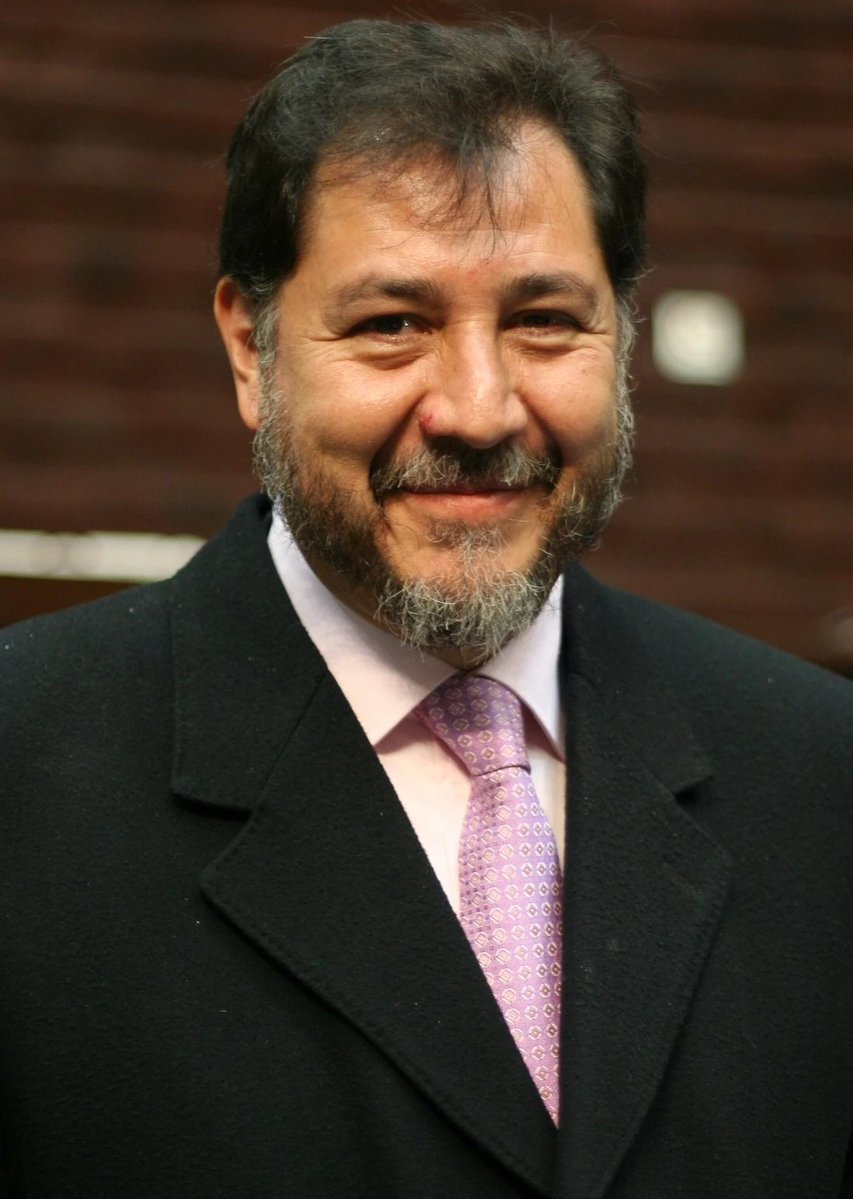 ChumelTorres's tweet image. El CEO de tu compañía diciéndote que tiene boletos para Coldplay.