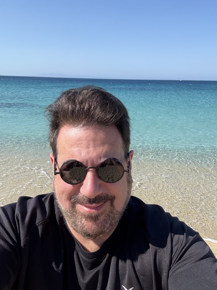PeterJTomasi's tweet image. Just back from Greece! What a great trip. Been 30 years since I last visited! Travel if ya can!