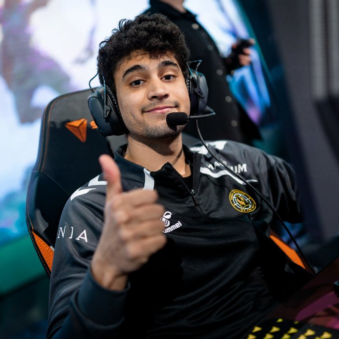 🚨 JOUR DE DEMI-FINALE DE NNO CUP 🚨

BK ROG 🇫🇷 vs VITALITY LEC 🇪🇺

Le champion de LFL en titre affronte le nouveau roster summer de Vitality LEC avec Fleshy 🇹🇷 en renfort !

Un BO5 inédit entre une equipe ERL et une equipe LEC 😍

📅 Rendez-vous à 18h pour ne pas manquer ça !