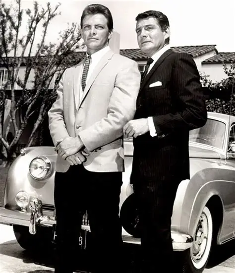 lee_allred's tweet photo. Currently binge watching BURKE'S LAW for #LeesureTime. Playboy billionaire police captain rides his Rolls to murder scenes. Fun plots, snappy lines, great guest stars. Sadly, only the first season is on DVD.
Sultry voice on show intro: "It's Burke's Law!" https://t.co/fvJJQpEjrB