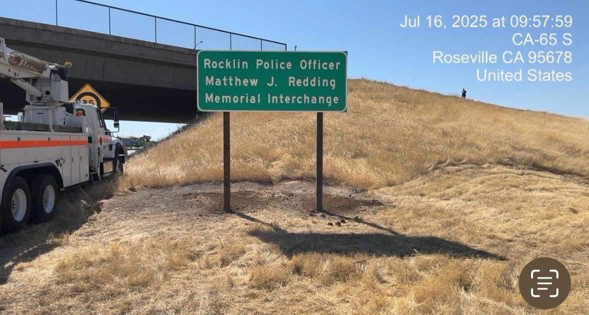 Patterdude's tweet image. As we approach the 20th anniversary of Rocklin Police Officer Matt Redding’s End of Watch, I asked @CaltransDist3 to refurbish his memorial sign. I’m honestly impressed - they took quick action. On behalf of our community, thank you. And also @BillHalldin for flagging this for me