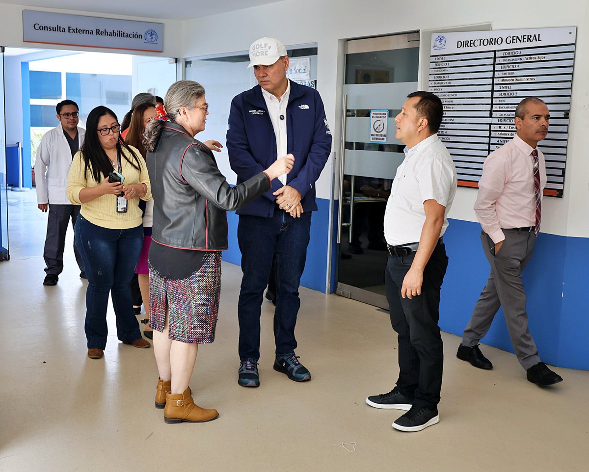 Preocupado por la salud y bienestar de los vecinos de Villa Nueva, hoy me hice presente en el Hospital Nacional de Especialidades Quirúrgicas de Villa Nueva, para fiscalizar la atención que se está prestando a los vecinos de este Municipio, así como, a los pobladores de