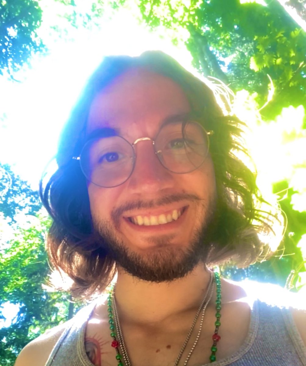 Existentialpapi's tweet photo. Feeling Green and Blue 💚💙 https://t.co/WgFTPPBUiq