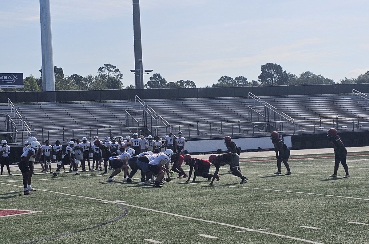 Great work today at our Padded OTA Camp! 🏈