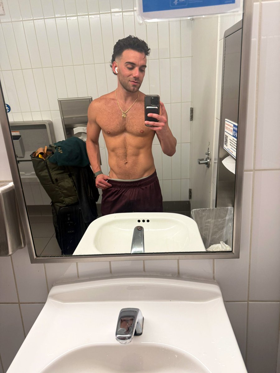 A little connection tease ✈️