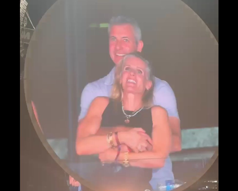 KnicksMuse's tweet image. me watching                              me watching
the first 45 mins                    the last 3 mins of
ECF Game 1:                                 ECF Game 1: