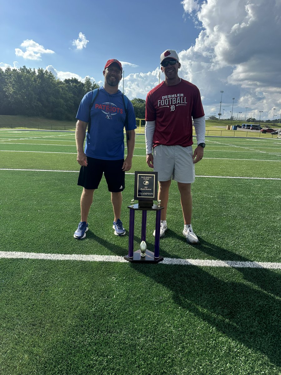 UNAFootball's tweet image. Championship Game of the 2025 Shoals Shootout.
Page HS vs Deshler HS
Tennessee vs Alabama.
#RoarLions