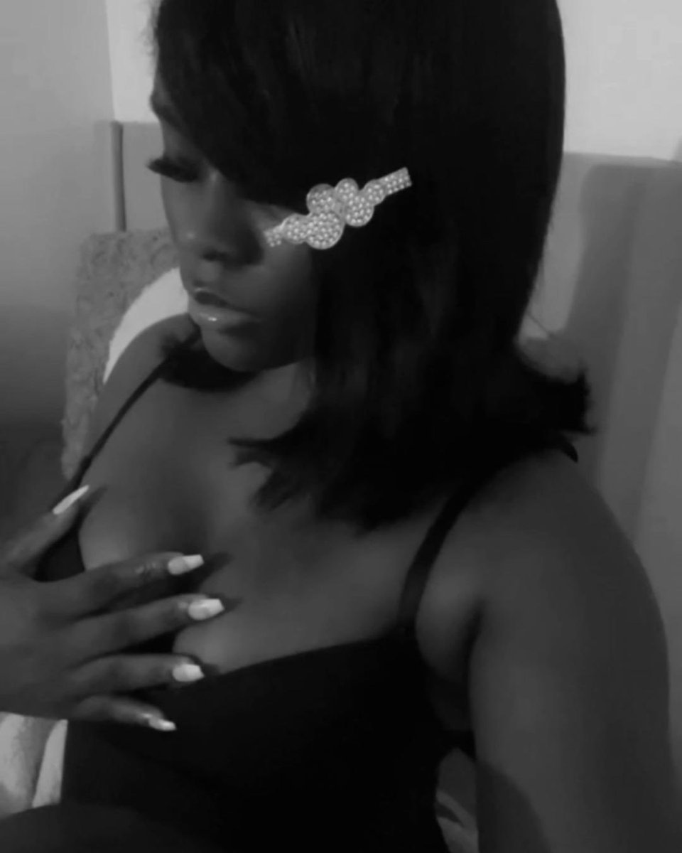 shaythebarbb's tweet image. classy since ‘06 🥂
#cancerszn #chapter19