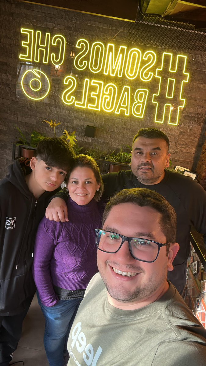 Que país hermoso Paraguay 🇵🇾 . Esta vez en Ciudad del Este abrimos una franquicia de @Chebagels . Vamos por más ..