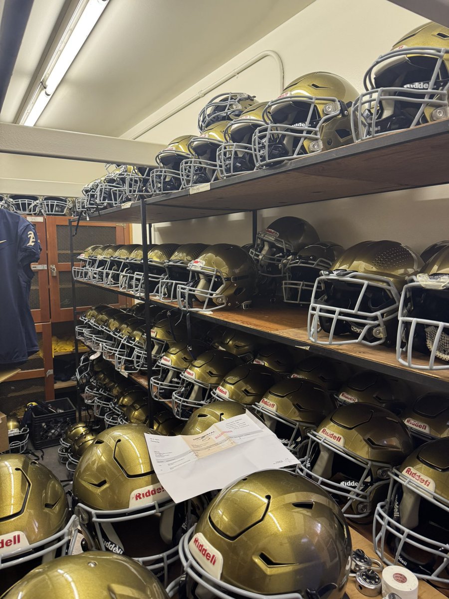 Mike Mackintosh (@coachmack007) on Twitter photo A golden tradition! Another great day to be a MOOR!!!
<a href="/SGVNSports/">Fred J. Robledo 👨🏻💻</a> <a href="/coachmark_48/">Mark the Shark</a> <a href="/tspeterson40/">Tim Peterson</a> A golden tradition! Another great day to be a MOOR!!!
<a href="/SGVNSports/">Fred J. Robledo 👨🏻💻</a> <a href="/coachmark_48/">Mark the Shark</a> <a href="/tspeterson40/">Tim Peterson</a>