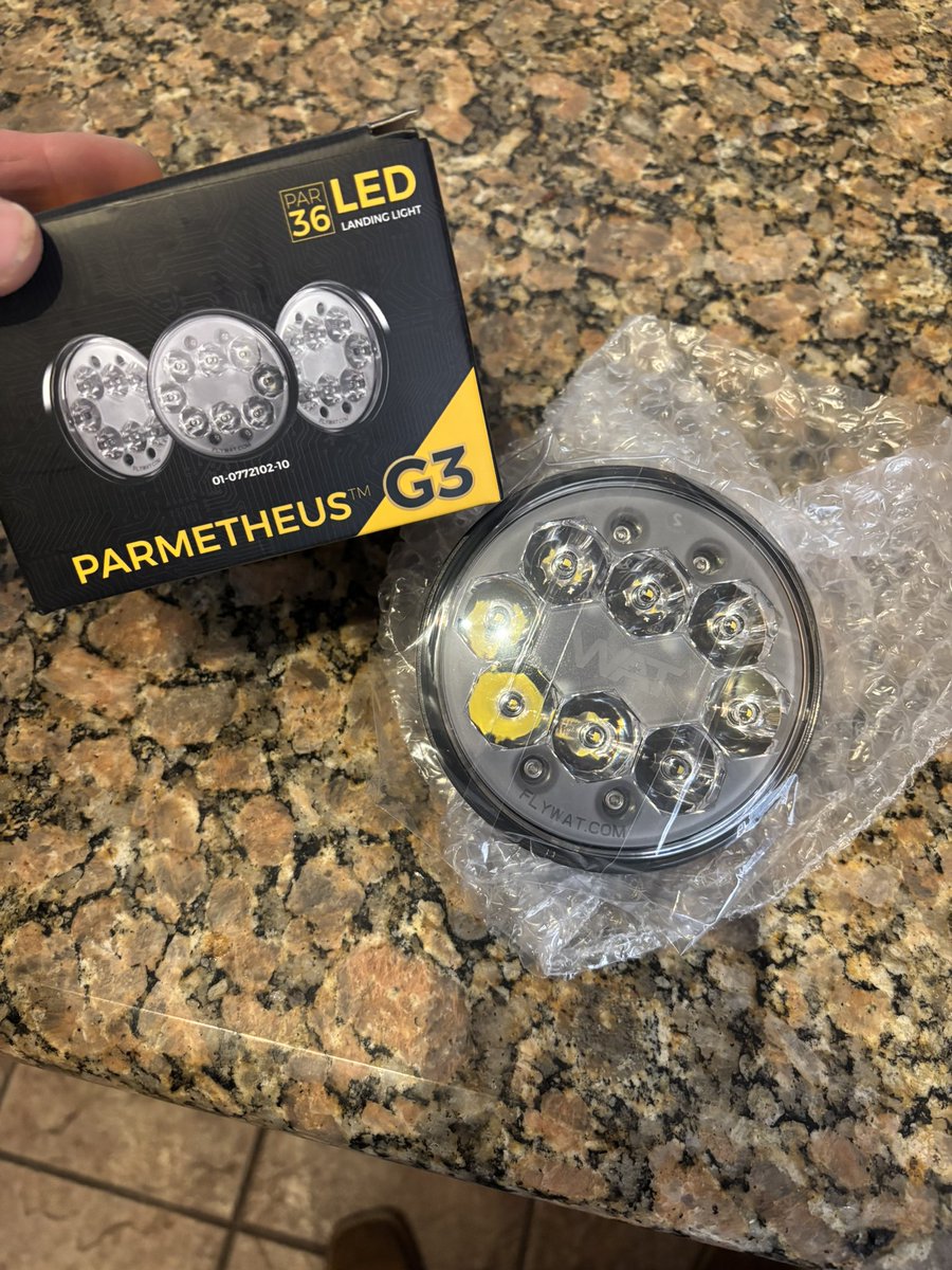 Truthexplorer74's tweet image. Night landings are about to get a lot brighter.  #FLYWAT #led