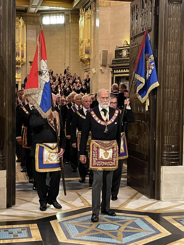 SolomonUGLE's tweet image. Completed your Degrees? Joined the Royal Arch? So... what&apos;s next? 🤔

Are you perhaps thinking of:
🪜 Stepping on the ladder...
📚 Learning our history...
✨ Exploring another order...

If the latter, this may guide your steps in the direction you choose: solomon.ugle.org.uk/mod/resource/v…