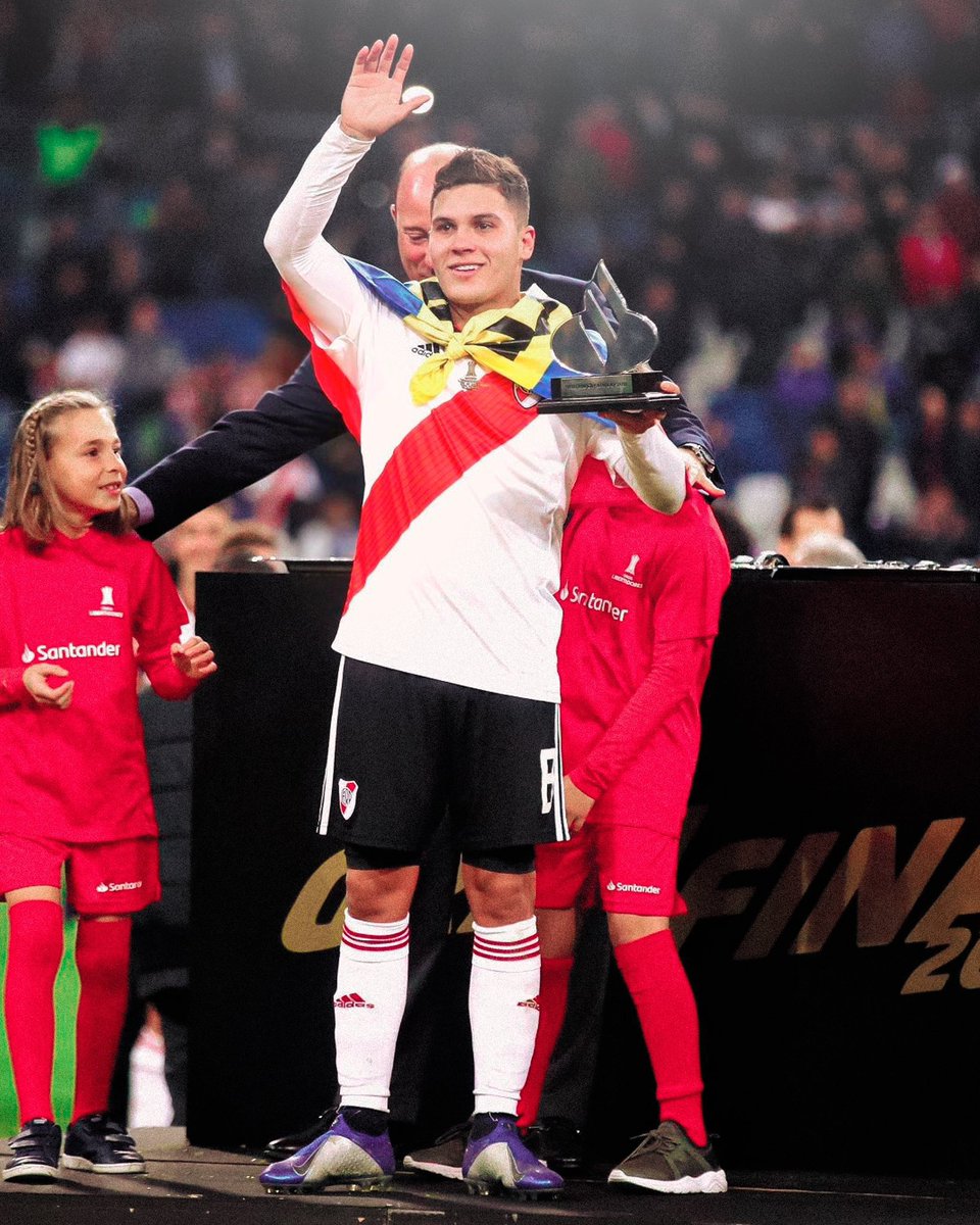 El mejor jugador que vieron mis ojos con la camiseta de River, un pase gol por partido. Vuelve el mejor jugador del continente.