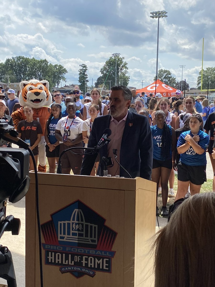 SouthFlagFB's tweet photo. Thank you to the Cleveland Browns, Browns Youth Football and Coach Stefanski for all the support the past few years of girls H.S. Flag football and helping in getting it sanctioned by the OHSAA today! https://t.co/sMT70jZF1f