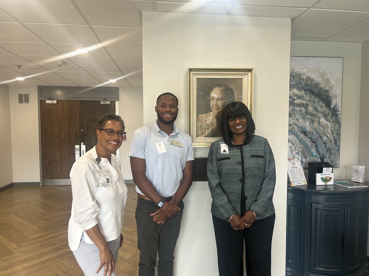 BerryforGA's tweet image. I enjoyed meeting with community partners from Sadie G. Mays facility. We talked about the incoming impact of Medicaid cuts, insurance that 86% of their residents rely on. It is now our job as state leaders to step up for our community healthcare providers.
#gapol #RepBerryWorks
