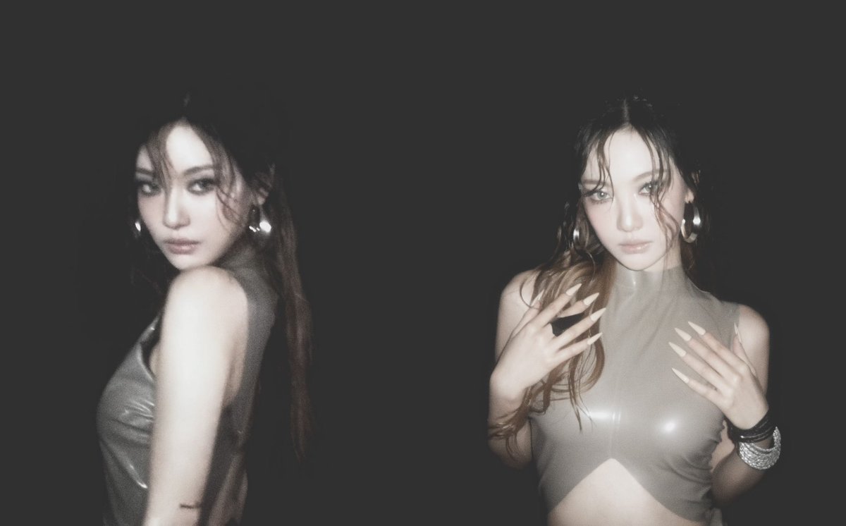 𝖢𝗁𝗒𝗋𝖺 (@ningyixzhou) on Twitter photo 