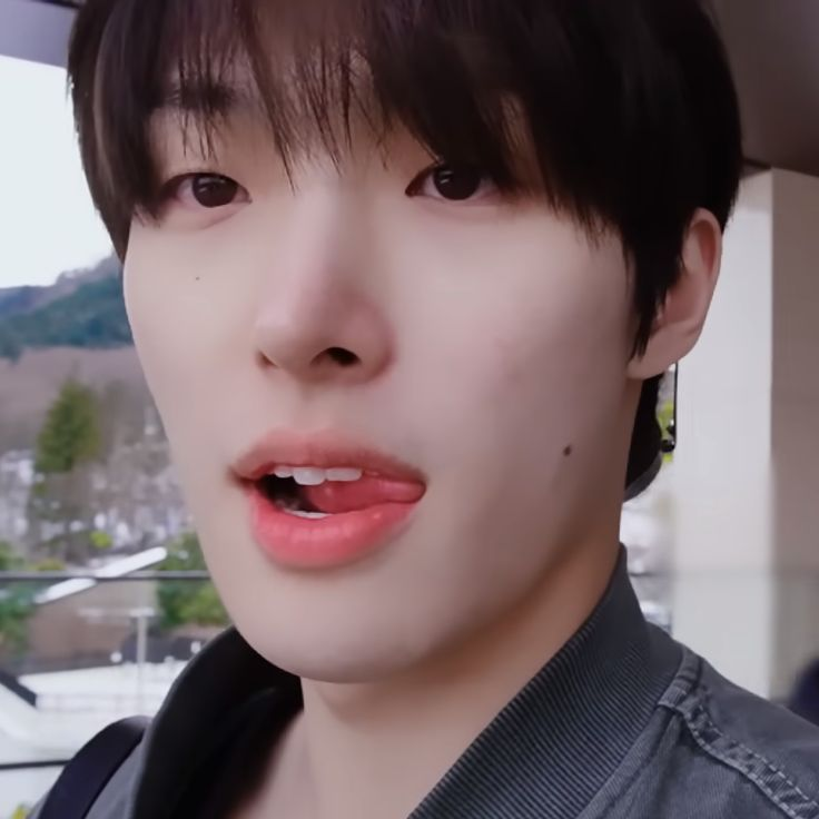 nomoremingi's tweet photo. mingi and his pretty brown eyes, a thread https://t.co/RXHYA2LbfD