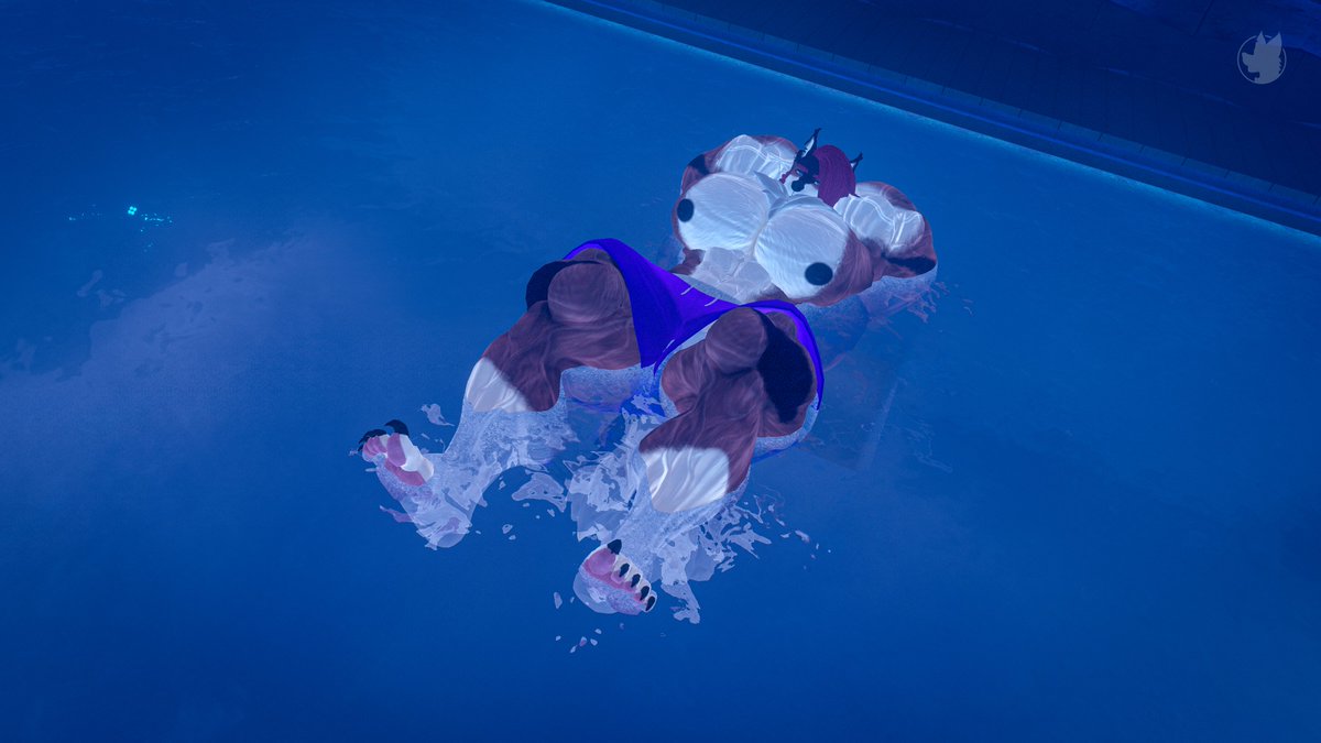 Nothing like unwinding in the pool and looking at the night sky. You wanna join?