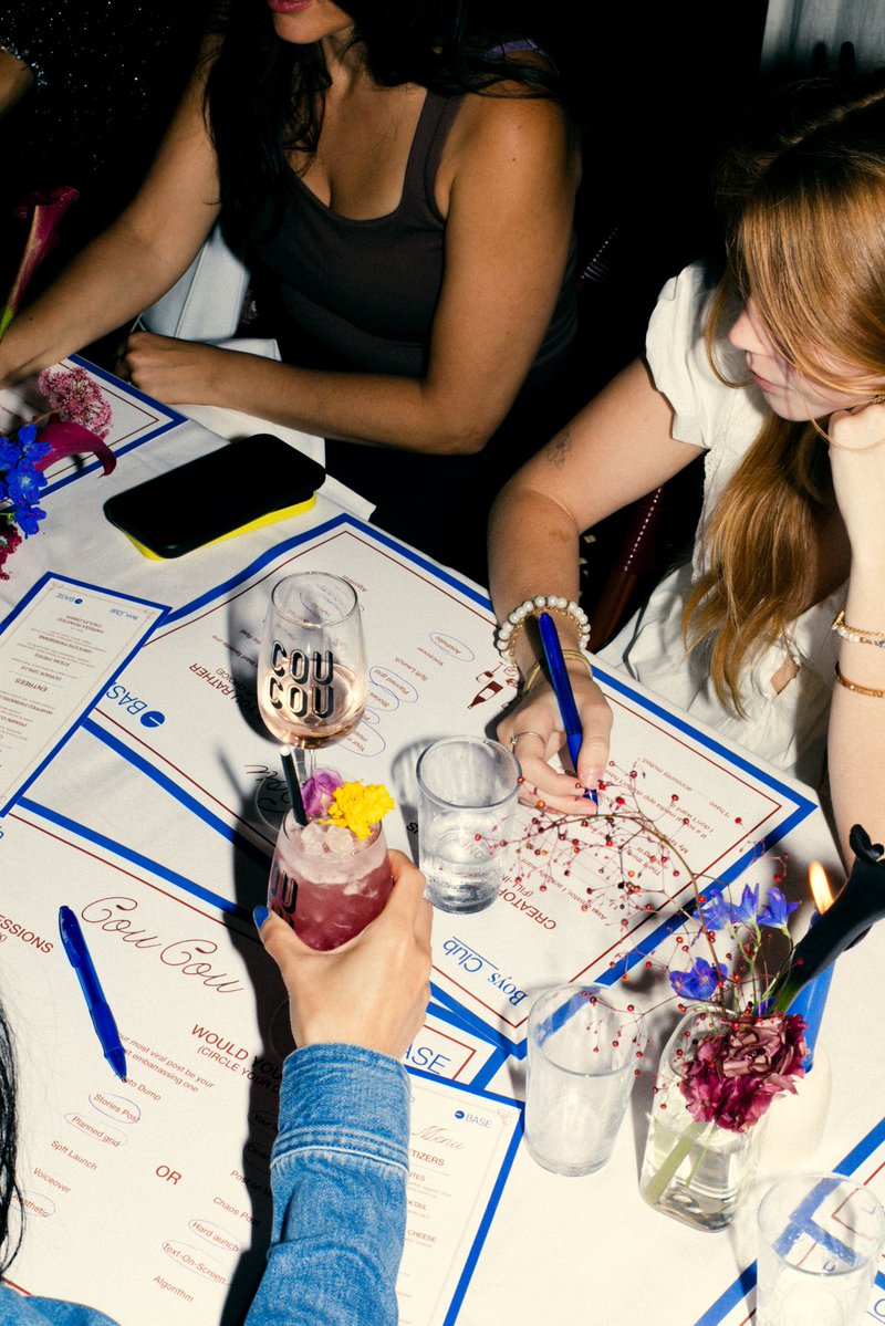 BoysClubWorld's tweet image. This week we hosted a dinner in LA alongside @base with 40 creators and millions of followers.
We introduced them to the base app, talked about the future of social, and showed them how it pays to be early