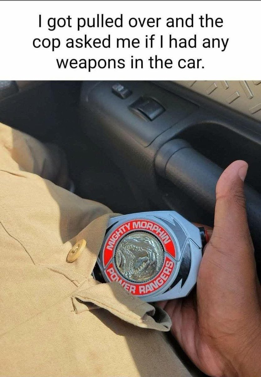 ReviewingGlobe's tweet image. Cop: “Do you have any weapons in the vehicle?”
Me: “Only if Rita shows up.” 😤🦖⚡️
#PowerRangers