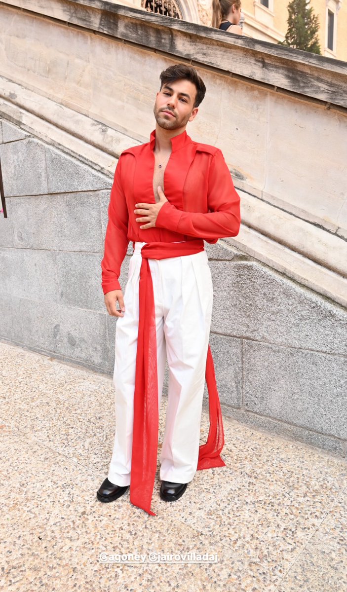 agoneyforever's tweet image. Me encanta #PremiosModaRTVE