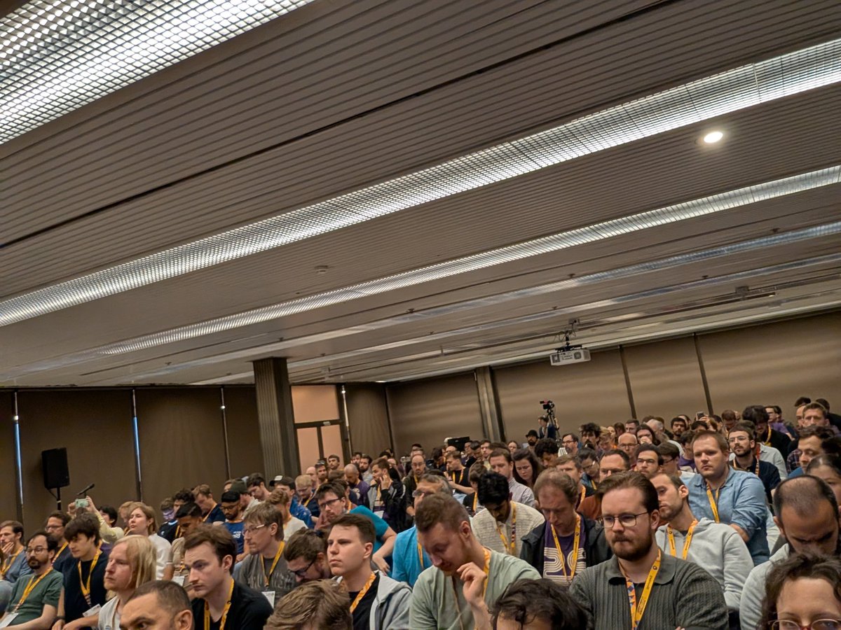 pauloxnet's tweet image. Šimon Podhajský presents the talk "Pydantic, Everywhere, All at Once" to a packed room at the EuroPython 2025 conference.
ep2025.europython.eu/session/pydant…
#EuroPython #EuroPython2025 #Pydantic #FastAPI
CC @europython @FastAPI @pydantic