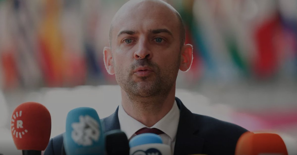 500 dead in Suweida. Scary scenes of killing for 5 days. On the other hand: unverified reports of an IDF attack on a church in Gaza. 2 dead. Who do you think French Foreign Minister chose to condemn? also, who was 1st to establish diplo. relations with the jihadist in a tie?