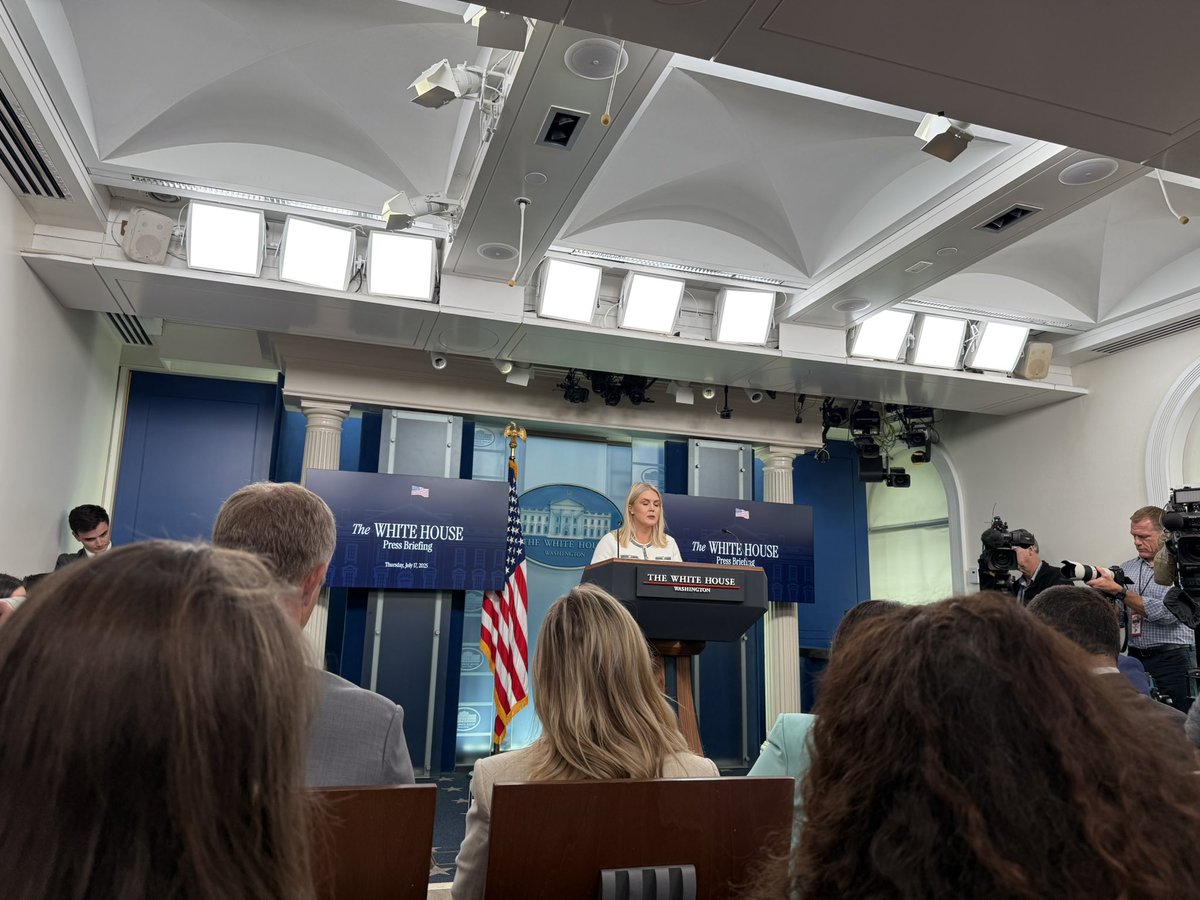 DashaBurns's tweet image. JUST NOW: Karoline Leavitt says the President would NOT recommend a special prosecutor on Epstein
