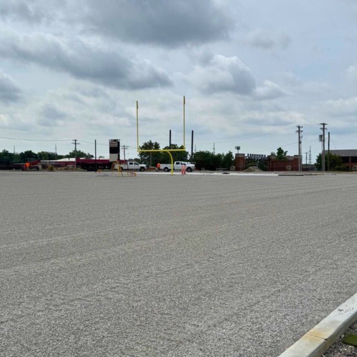 ByrneAndJones's tweet image. Big moves at Normandy High School! Field events are underway, concrete crews prepping for tomorrow&apos;s pour, and track paving coming soon. Synthetic turf field base = done! 

Shoutout to our crews crushing these timelines! 🔨 #VikingPride #TrackAndField