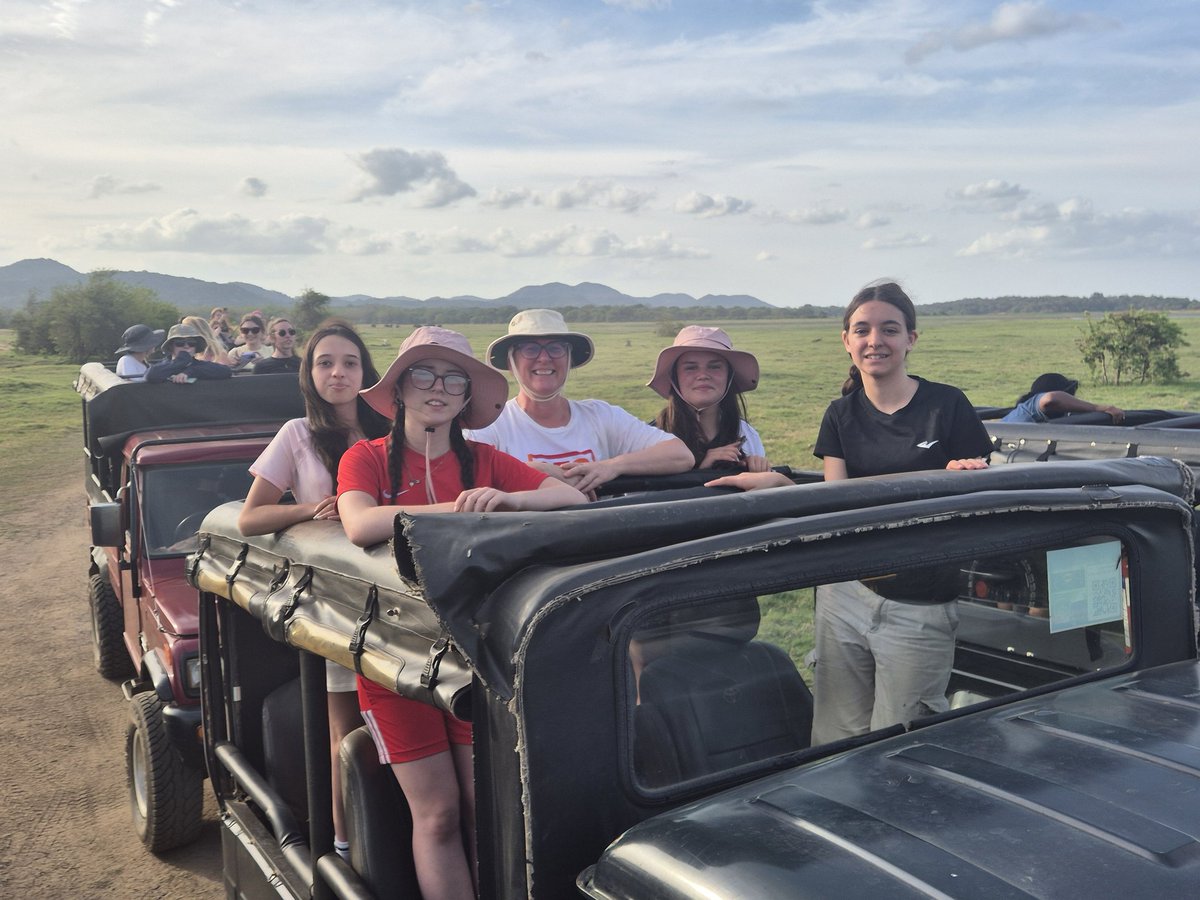 BlaiseOutdoor's tweet image. An afternoon elephant 🐘 safari before checking into our accommodation for the next two nights. Tomorrow morning we're up early to climb Sigiriya Rock Fortress.