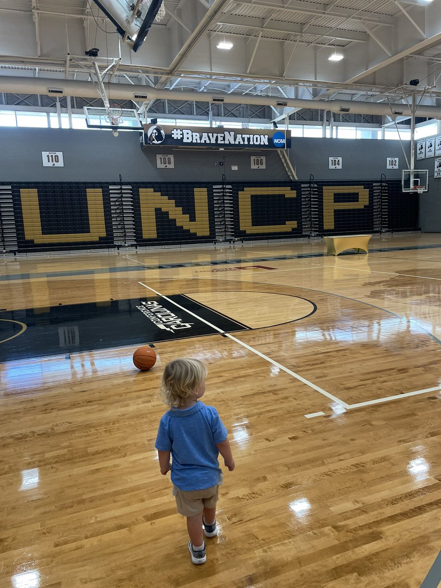 Brooks Edwards (@brooksjlco) on Twitter photo My CSR is slacking today, apologize in advance for the delays. <a href="/JohnsonLambe/">Johnson Lambe Sporting Goods</a> <a href="/UNCP_Sports/">UNCP Braves l #BraveNation</a> My CSR is slacking today, apologize in advance for the delays. <a href="/JohnsonLambe/">Johnson Lambe Sporting Goods</a> <a href="/UNCP_Sports/">UNCP Braves l #BraveNation</a>