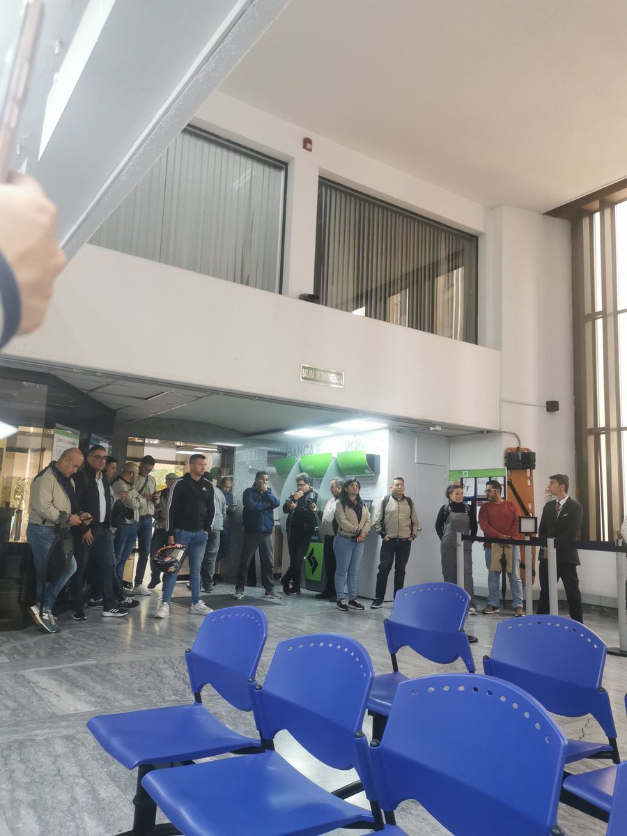 #AgendaUNEB Tarea de presentación del pliego de peticiones de los/las trabajadores/ras del Banco GNB Sudameris. ¡Voces que empoderan, derechos que transforman!  ¡Uneb sí vale la pena!