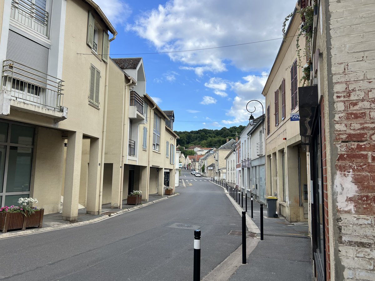 Saunders_LFC's tweet photo. Beautiful champagne 🥂 village, Verzy, outside Reims 👌- hotel was a tough find but managed to squeeze the Quad in 🍀🤗 https://t.co/UrLErhZnXi