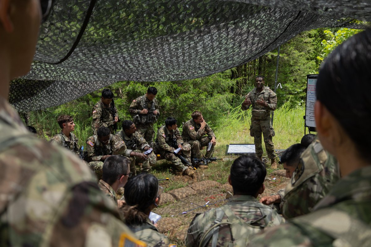 ArmyROTC's tweet image. 1st Regiment #BasicCamp Cadets are learning to lead and getting comfortable in tactical environments during Field Training Exercise.
Check out the link in our bio for more!
馃摳 By Sidney Lasley, Murray State University, CST Public Affairs Office