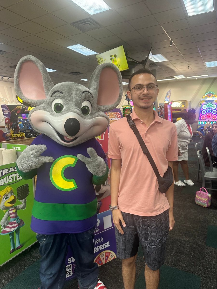 TheirPlaceNJ's tweet image. 🧀🎉 AIC had a blast at @ChuckECheese , pizza, and even met Chuck E. himself! 💜 #AICAdventures #ChuckECheeseFun #InclusionInAction
