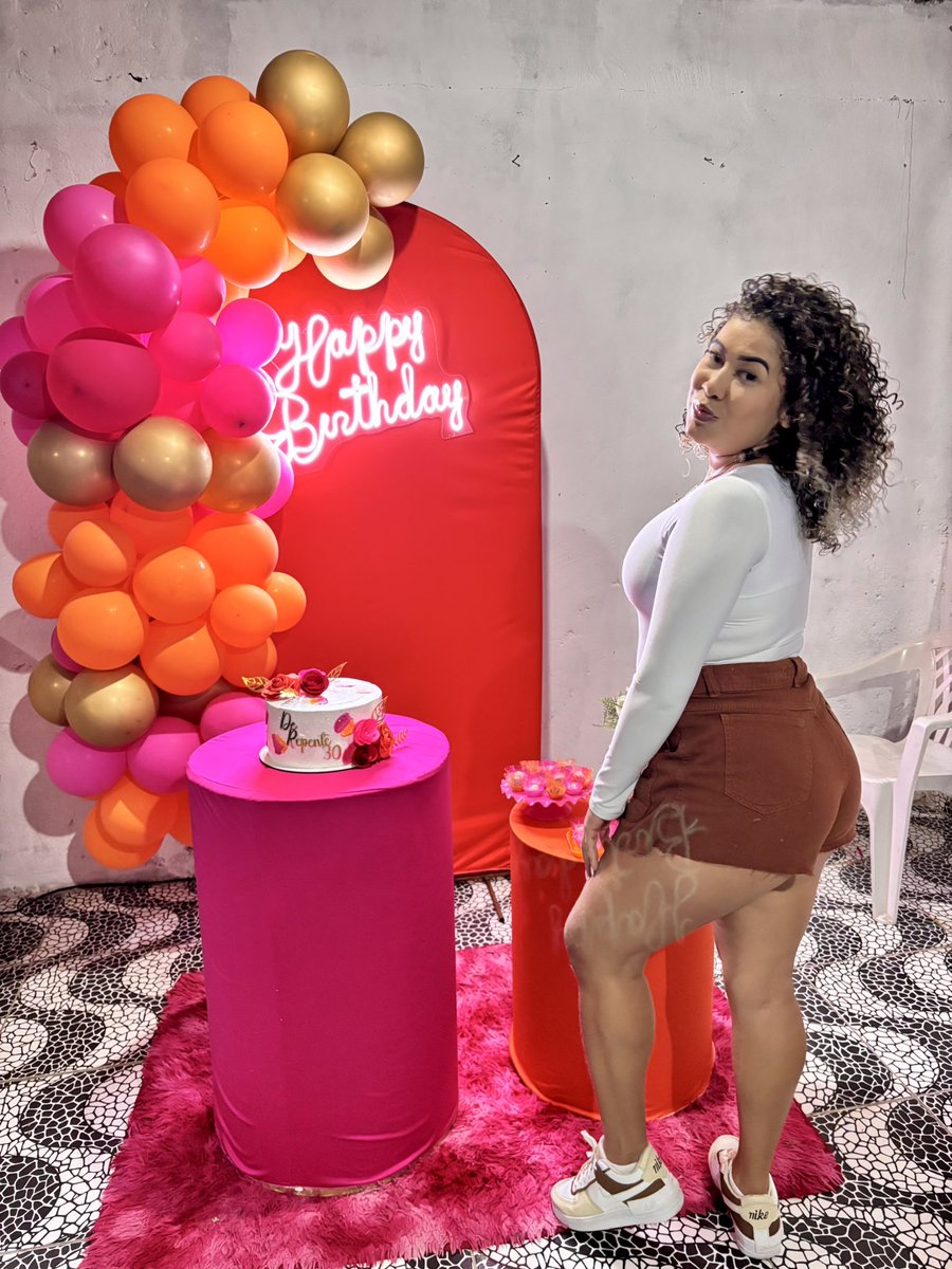 cleiidyh's tweet photo. my birthday ✨ https://t.co/xtEpO5dJHc
