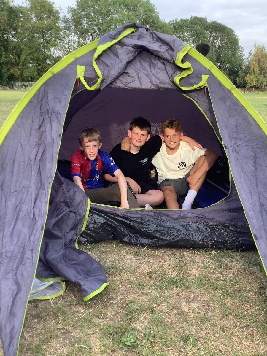 StanleyGrovePri's tweet image. Camping on the school field tonight with year 6. Making memories.